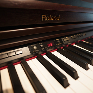 ローランドの電子ピアノを買取いたしました。